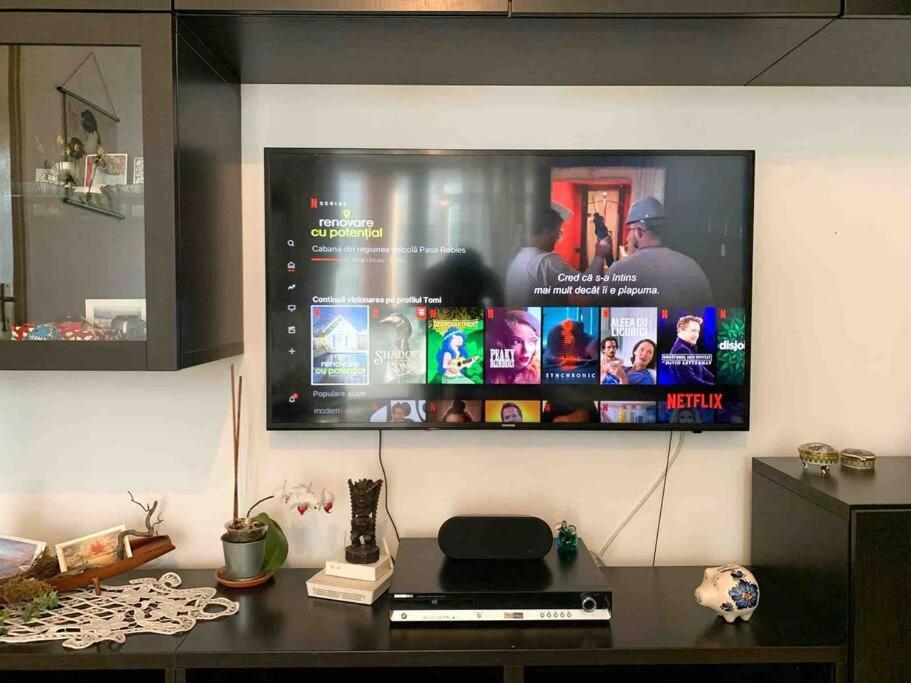Central Apartment Muncii Area Netflix Букурещ Екстериор снимка