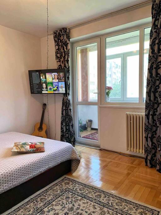 Central Apartment Muncii Area Netflix Букурещ Екстериор снимка