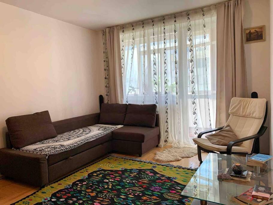 Central Apartment Muncii Area Netflix Букурещ Екстериор снимка