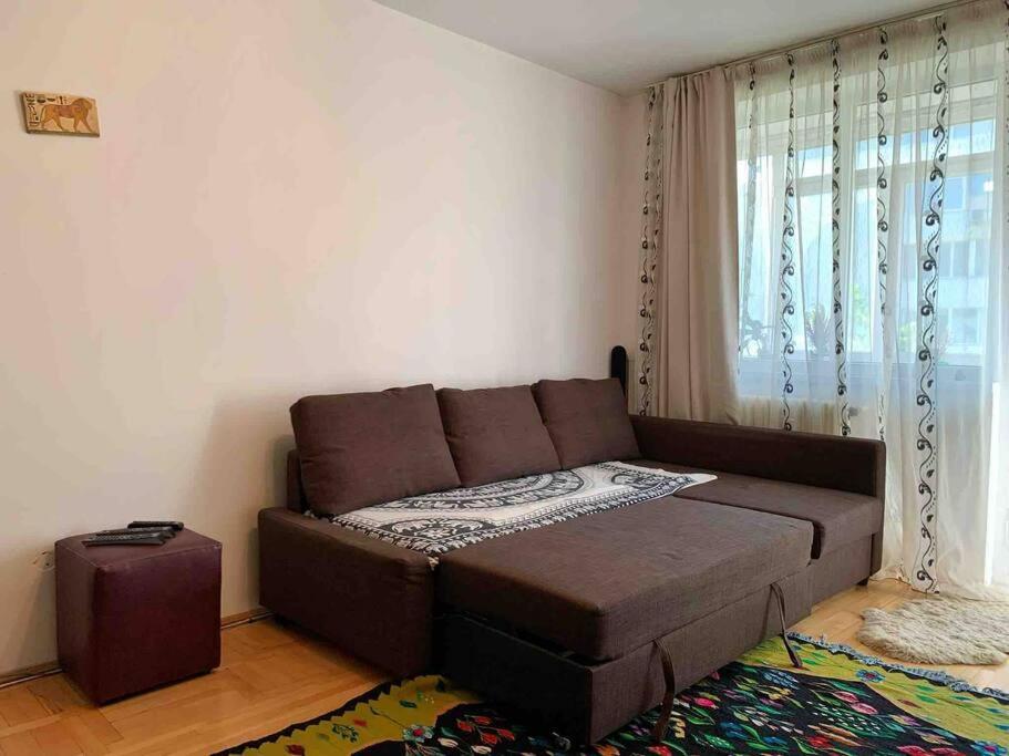 Central Apartment Muncii Area Netflix Букурещ Екстериор снимка