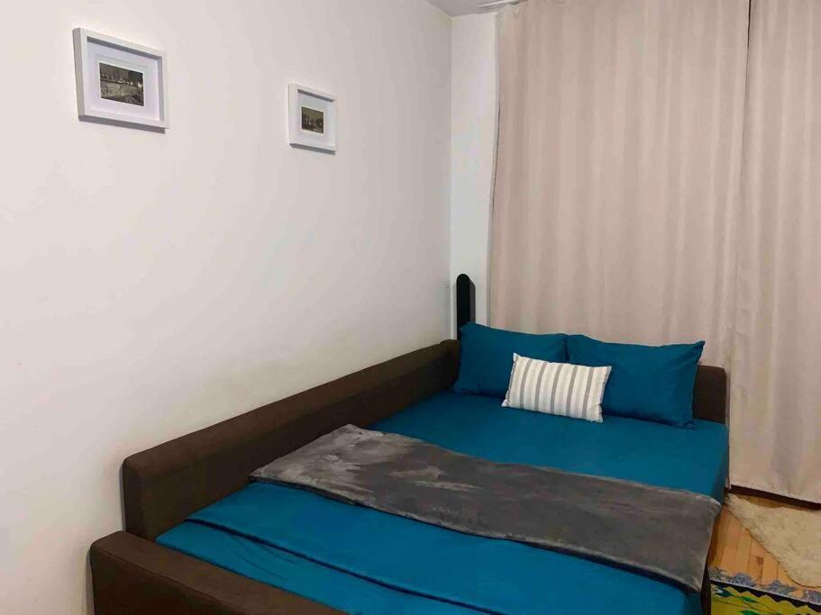 Central Apartment Muncii Area Netflix Букурещ Екстериор снимка