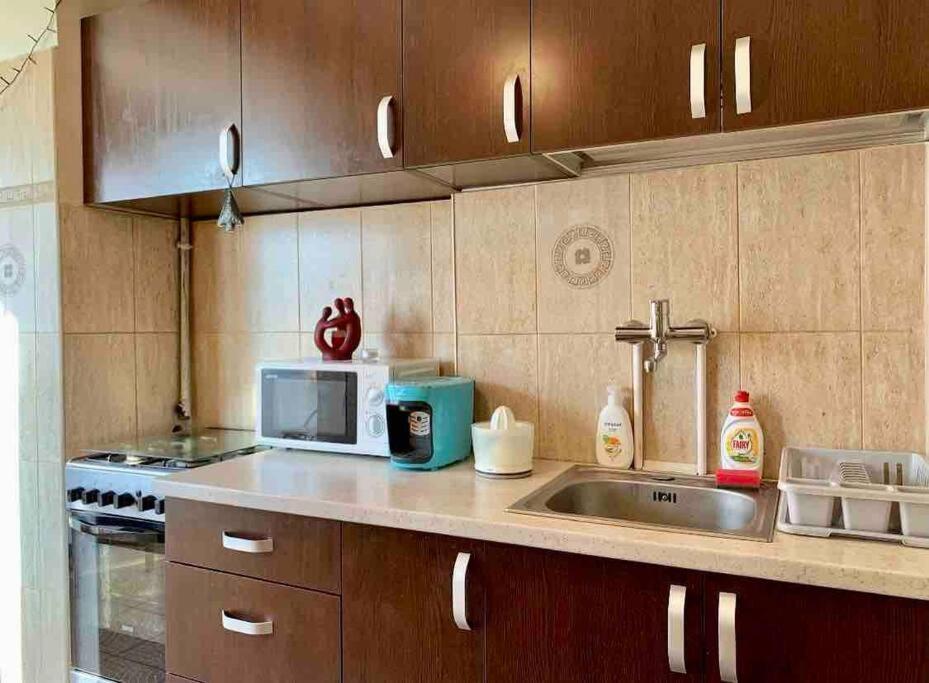 Central Apartment Muncii Area Netflix Букурещ Екстериор снимка