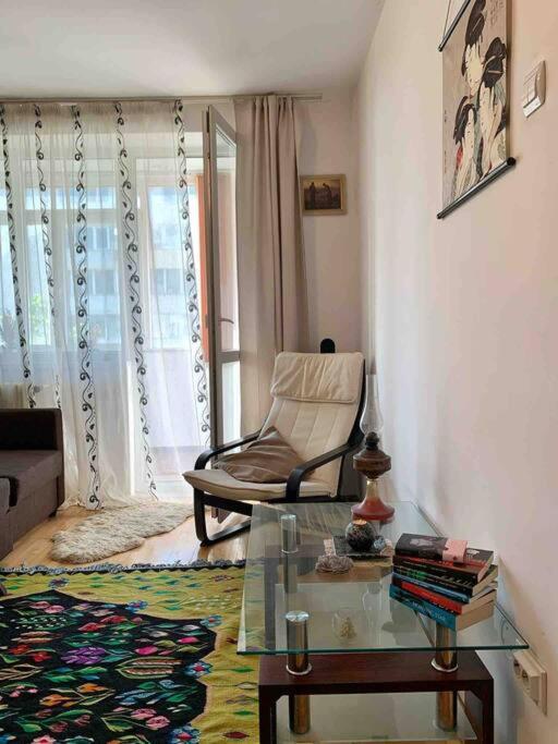 Central Apartment Muncii Area Netflix Букурещ Екстериор снимка
