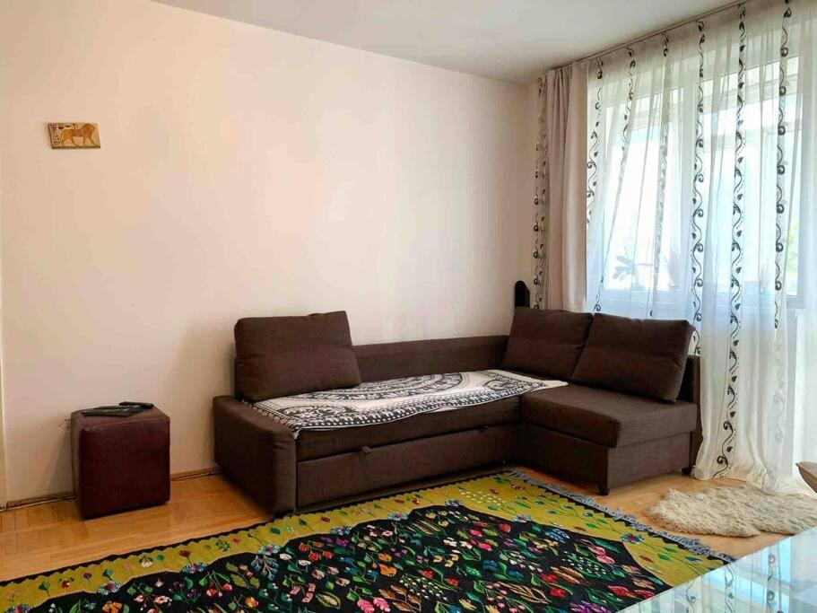 Central Apartment Muncii Area Netflix Букурещ Екстериор снимка