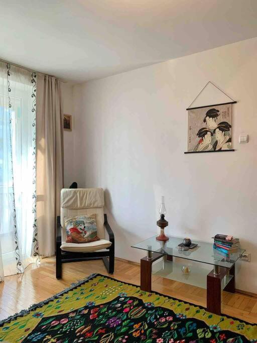 Central Apartment Muncii Area Netflix Букурещ Екстериор снимка
